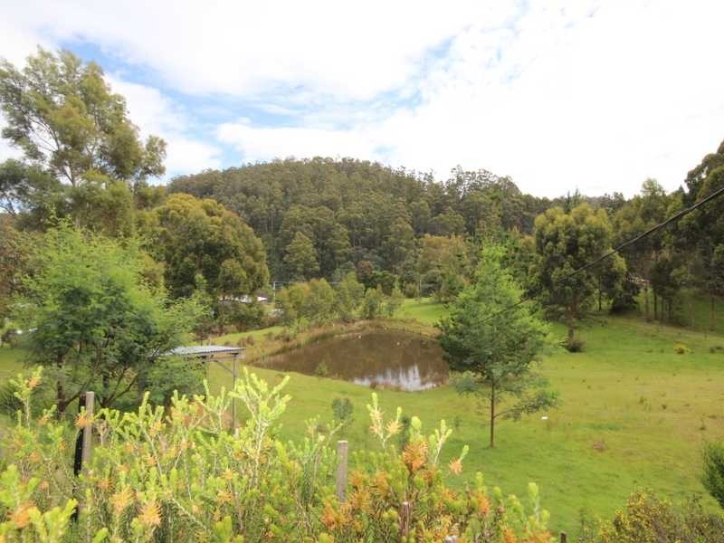8 Gordons Road, Gardners Bay TAS 7112