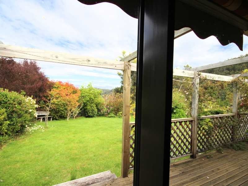 8 Gordons Road, Gardners Bay TAS 7112