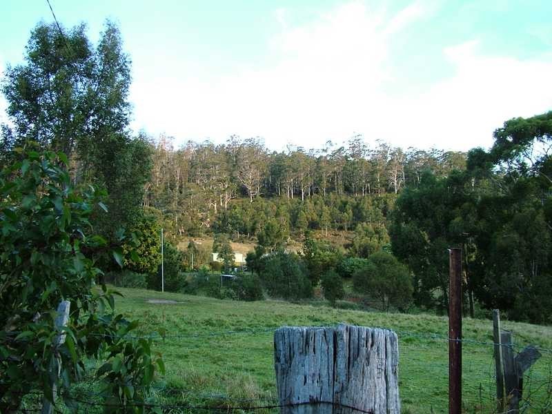 8 Gordons Road, Gardners Bay TAS 7112