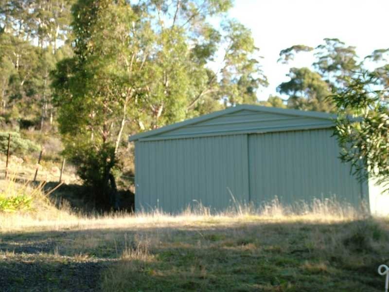 8 Gordons Road, Gardners Bay TAS 7112