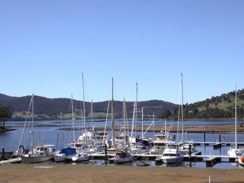 8 Crooke St, Port Huon TAS 7116