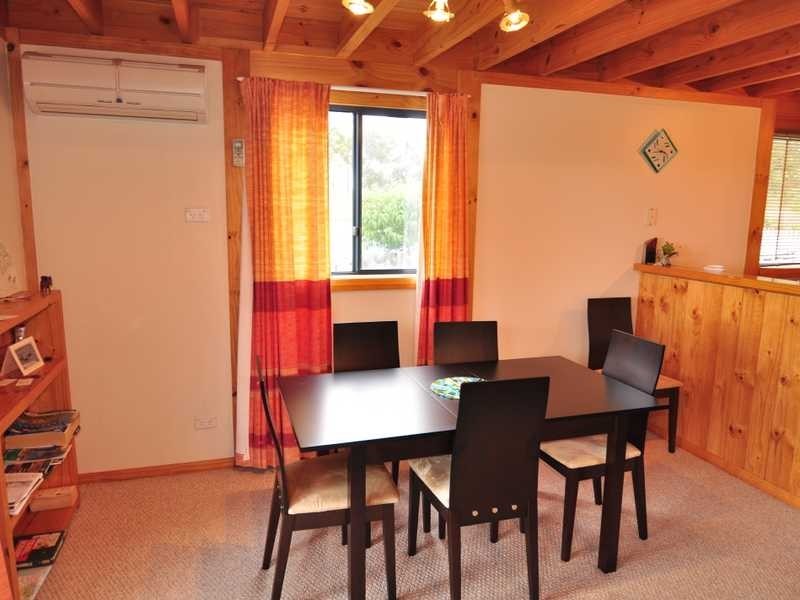 Verona Sands TAS 7112