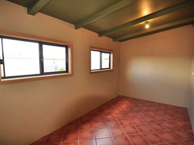 Verona Sands TAS 7112