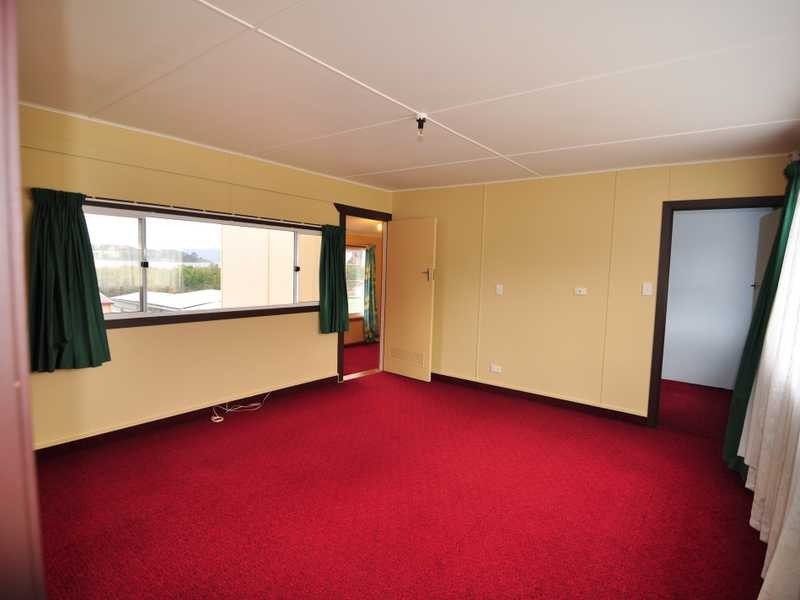 Verona Sands TAS 7112