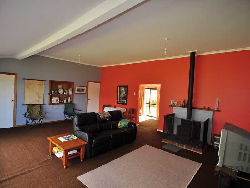 Deep Bay TAS 7112