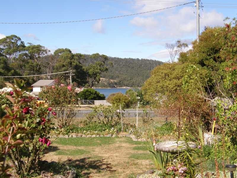 Deep Bay TAS 7112