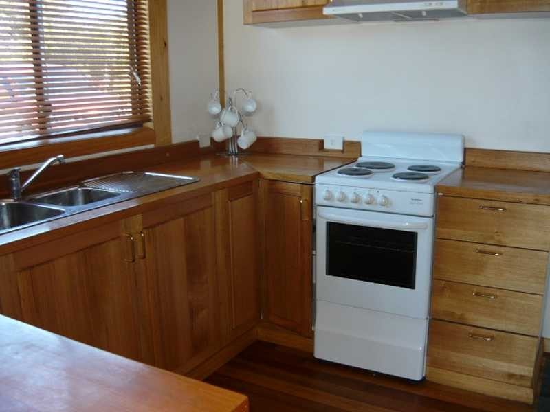 Verona Sands TAS 7112