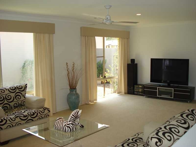 Sandstone Point QLD 4511