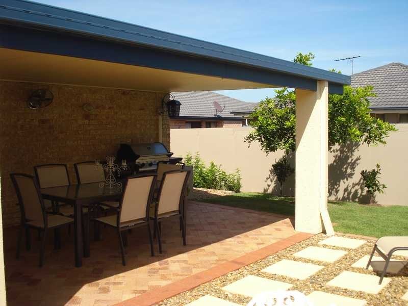 Sandstone Point QLD 4511