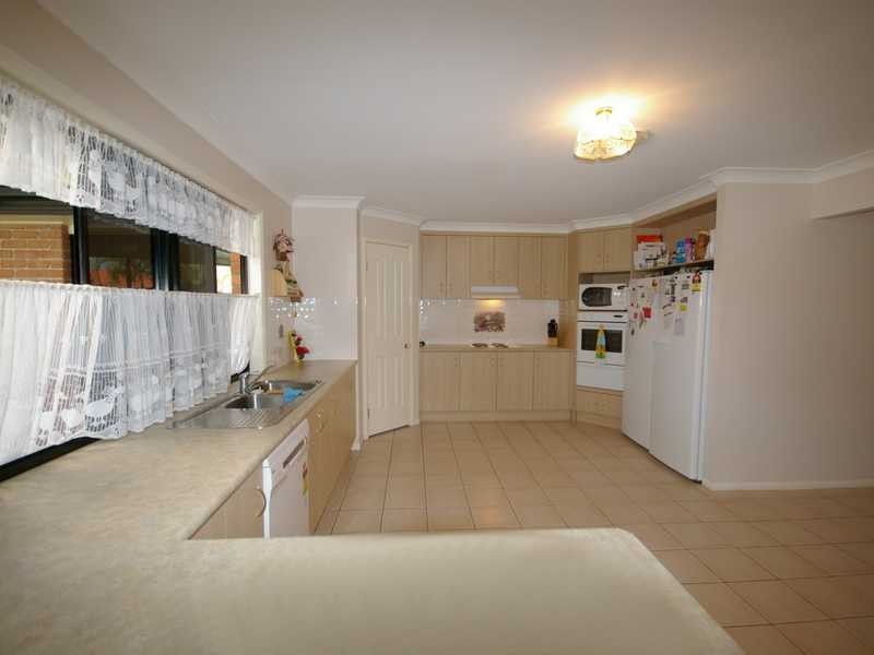 7 Mainbrace Ct, Banksia Beach QLD 4507