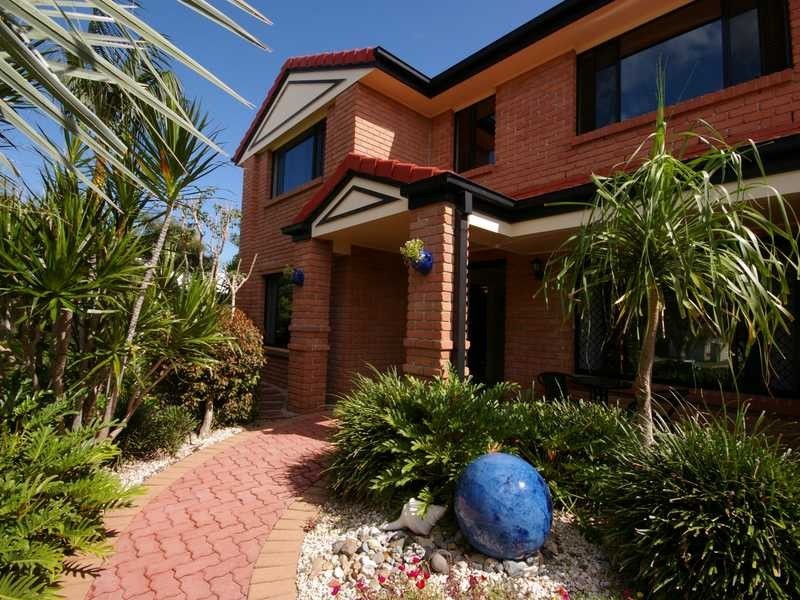 7 Mainbrace Ct, Banksia Beach QLD 4507