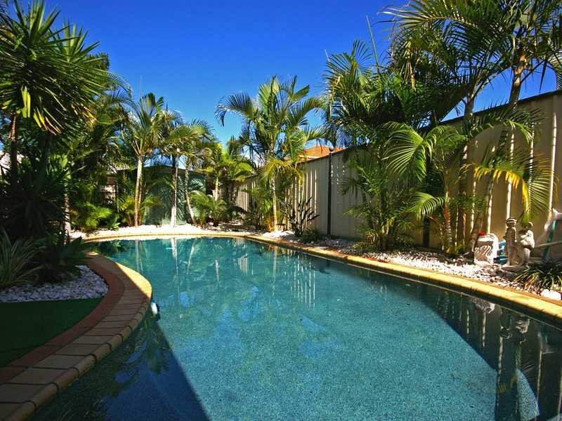 7 Mainbrace Ct, Banksia Beach QLD 4507