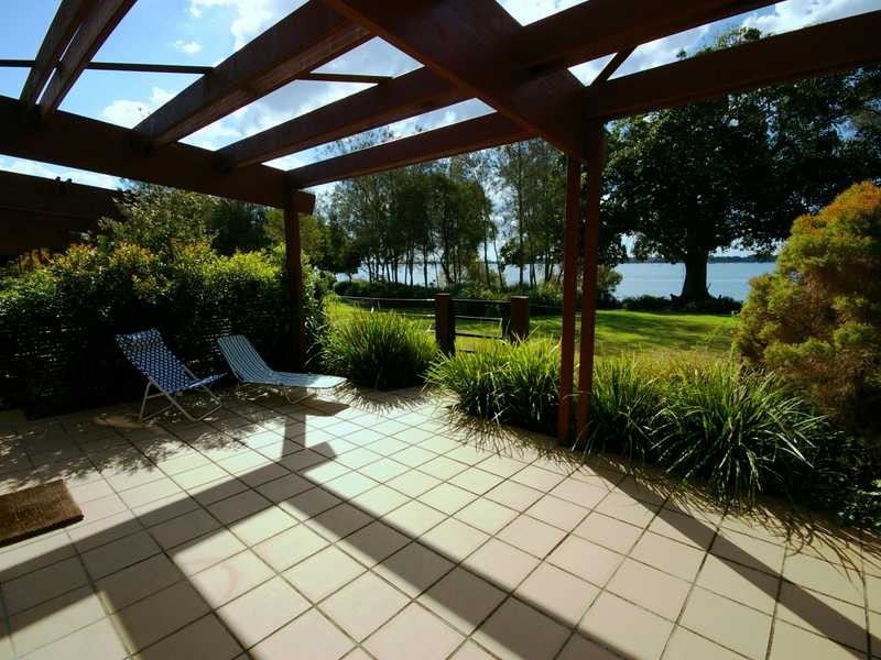 Sandstone Point QLD 4511