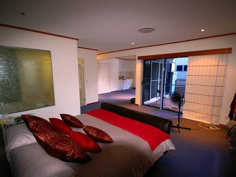 Sandstone Point QLD 4511