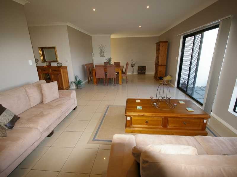 10 Barklya Crescent, Bribie Island QLD 4507