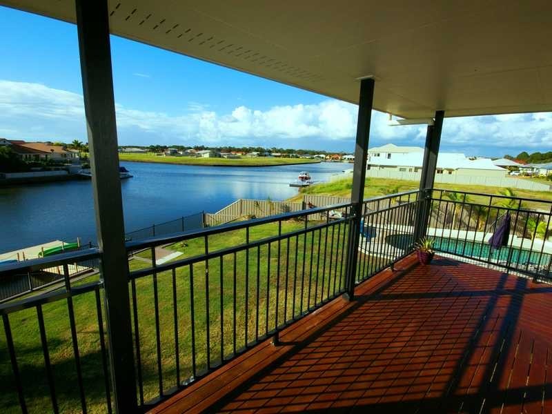 10 Barklya Crescent, Bribie Island QLD 4507