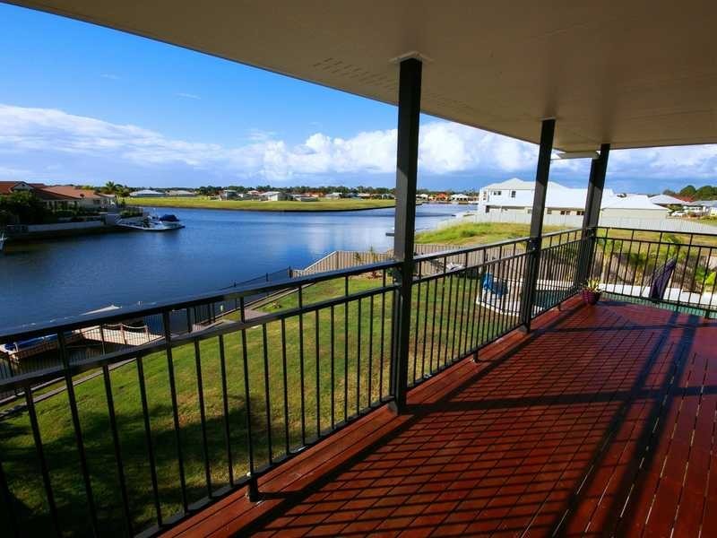 10 Barklya Crescent, Bribie Island QLD 4507