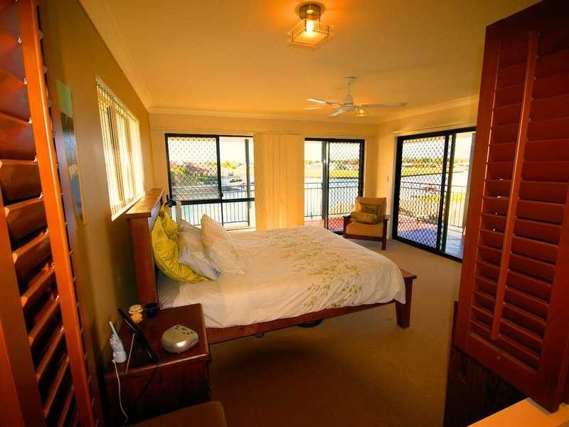 10 Barklya Crescent, Bribie Island QLD 4507