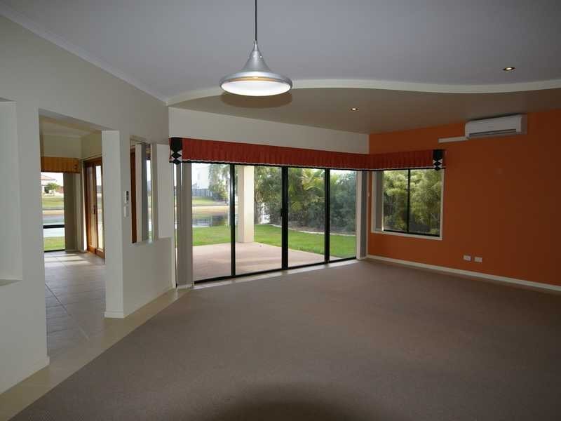 122 Cosmos Avenue, Banksia Beach QLD 4507