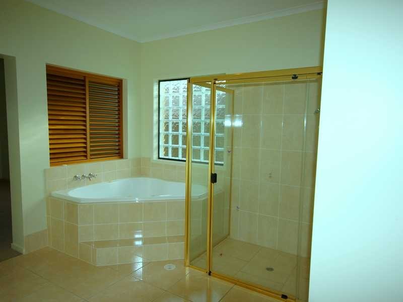 122 Cosmos Avenue, Banksia Beach QLD 4507