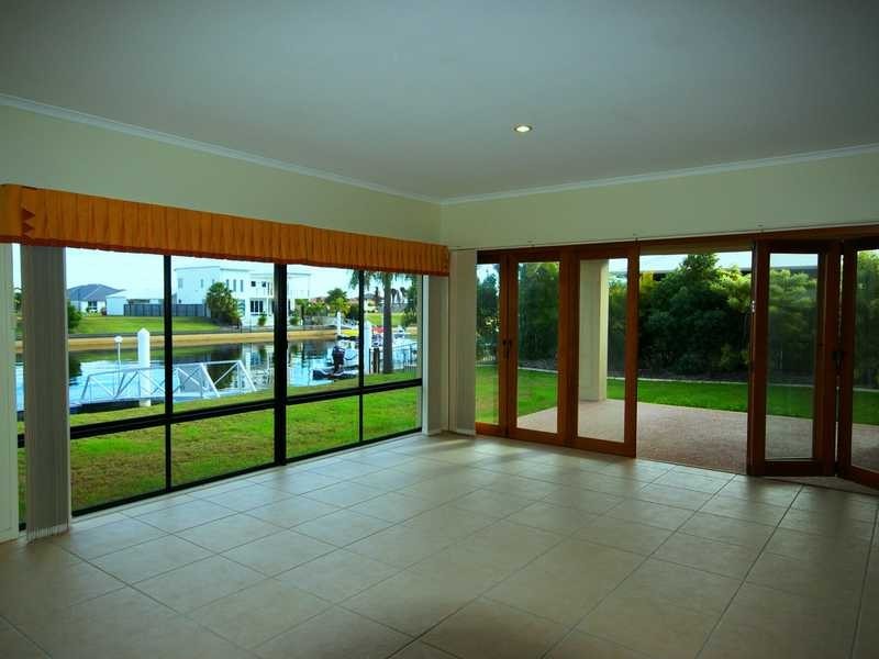 122 Cosmos Avenue, Banksia Beach QLD 4507