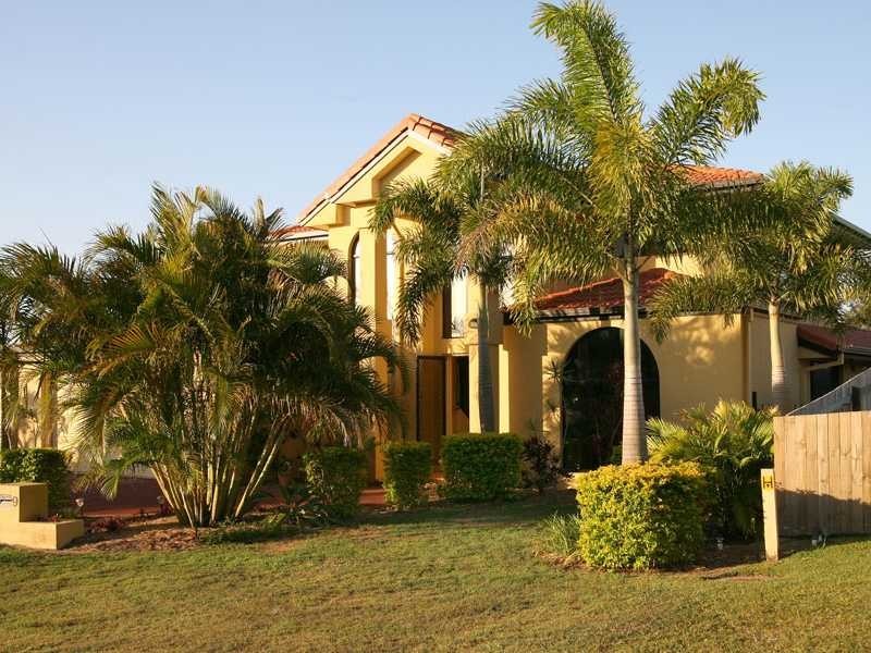 9 Sunbrite Court, Sandstone Point QLD 4511