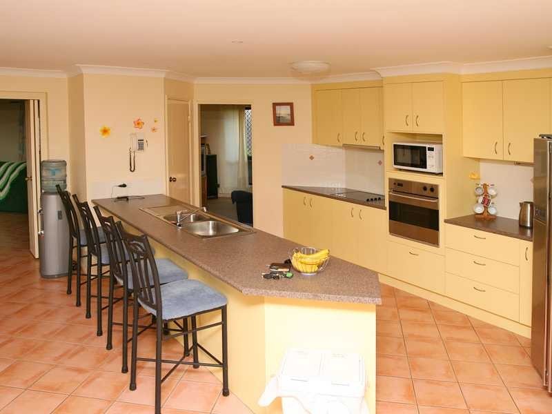 9 Sunbrite Court, Sandstone Point QLD 4511