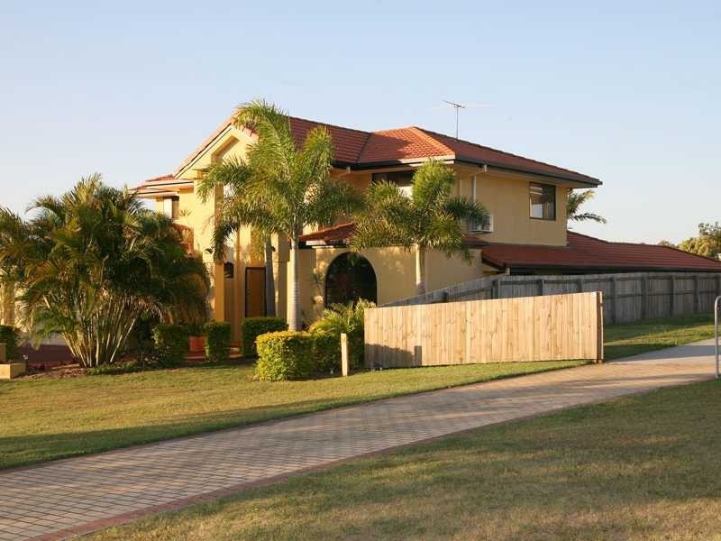 9 Sunbrite Court, Sandstone Point QLD 4511