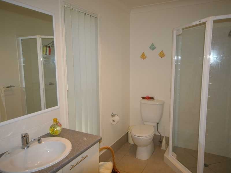 2 Bronte Place, Sandstone Point QLD 4511