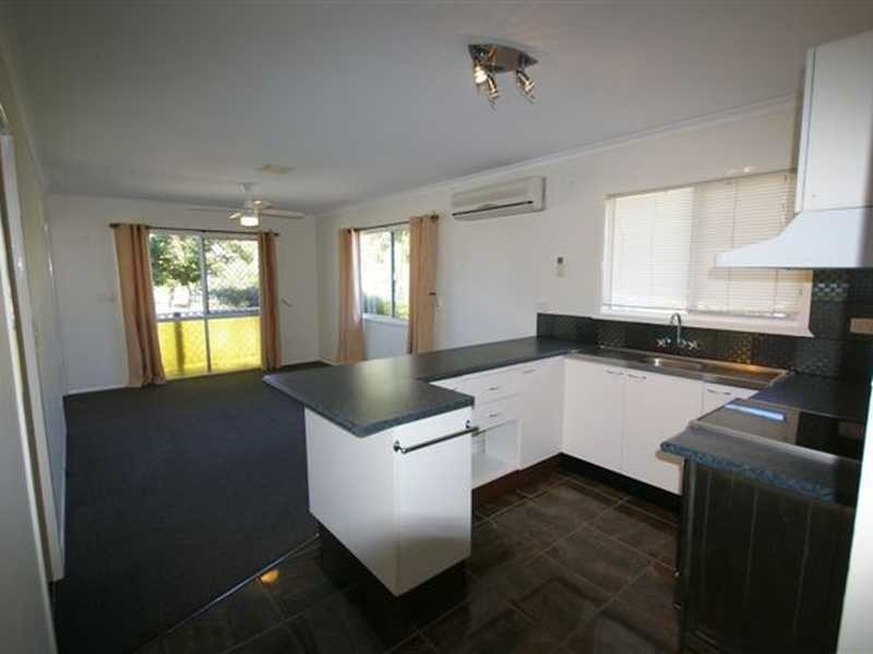 98 Moreton Tce, Beachmere QLD 4510