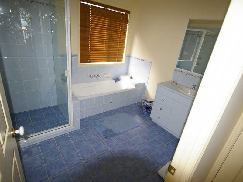 5 Charlotte Avenue, Bongaree QLD 4507