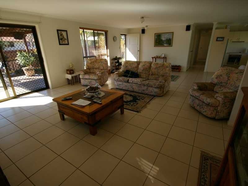 45 Hawaii Crescent, Banksia Beach QLD 4507