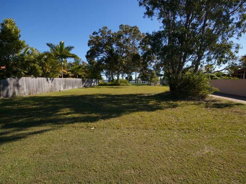17 Captain Cook Drive, Banksia Beach QLD 4507