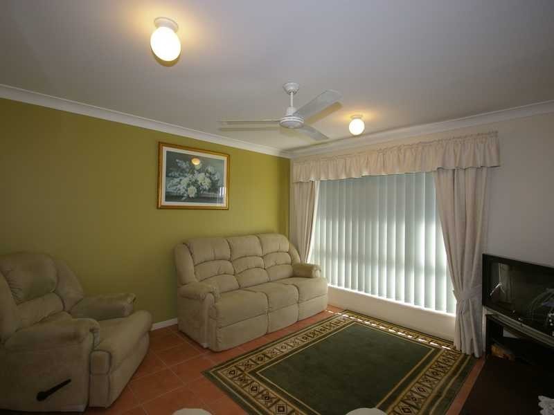 5 Clovelly Place, Sandstone Point QLD 4511