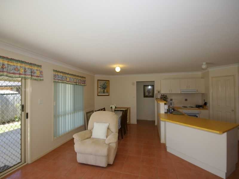 5 Clovelly Place, Sandstone Point QLD 4511