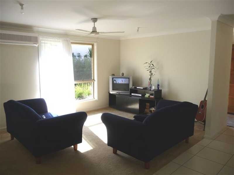 9 Aird Steet, Sandstone Point QLD 4511