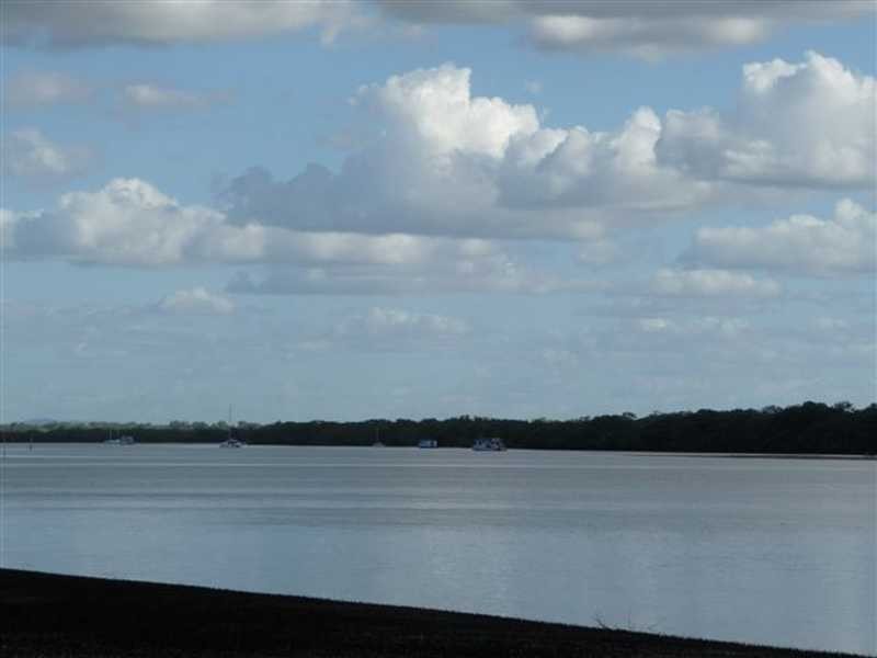 2 Timothy Esplanade, Beachmere QLD 4510