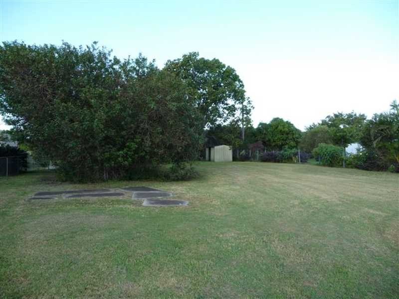 2 Timothy Esplanade, Beachmere QLD 4510