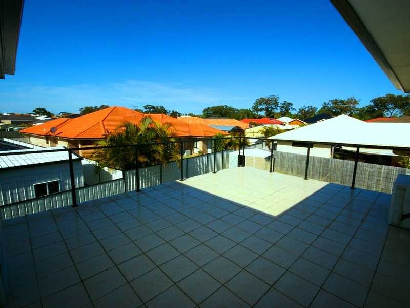 Sandstone Point QLD 4511