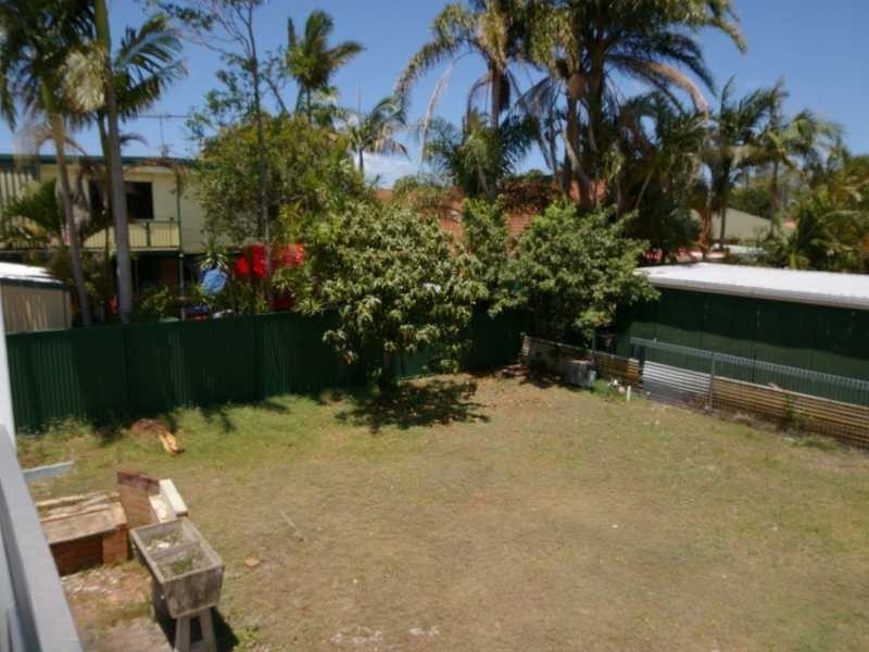 20 Hazell Ave, Banksia Beach QLD 4507