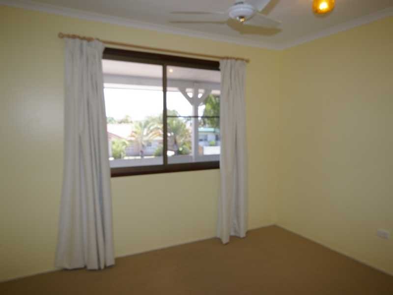 20 Hazell Ave, Banksia Beach QLD 4507