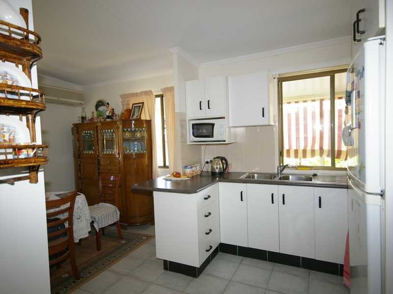 90 Ranald Avenue, Ningi QLD 4511