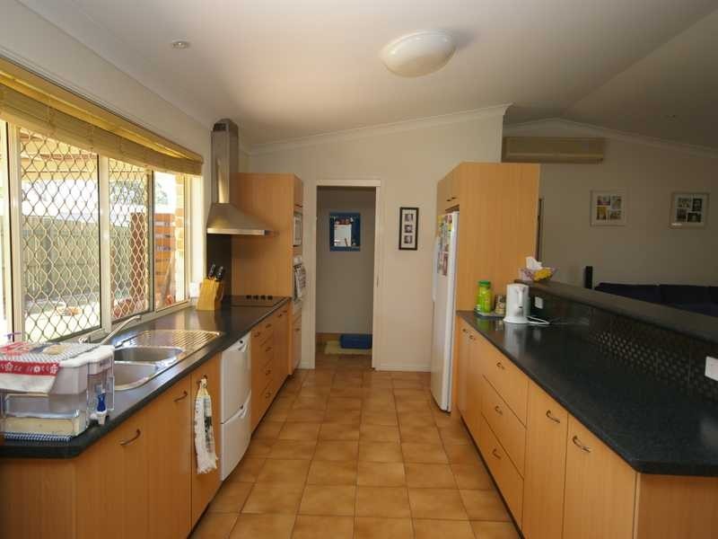 4 Spray Court, Beachmere QLD 4510