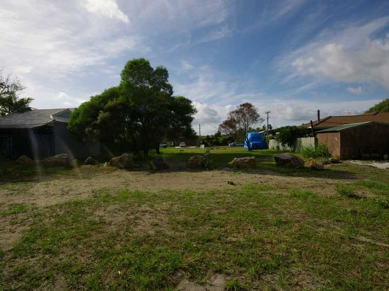 11 Eighth Avenue, Woorim QLD 4507