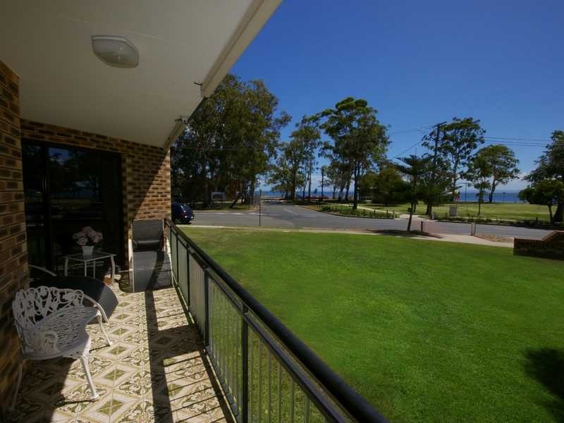 2/15 Toorbul Street, Bongaree QLD 4507