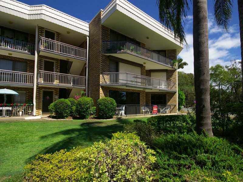 2/15 Toorbul Street, Bongaree QLD 4507