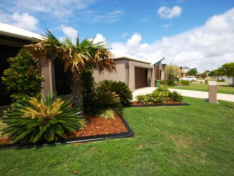 5 Seaeagle Place, Banksia Beach QLD 4507