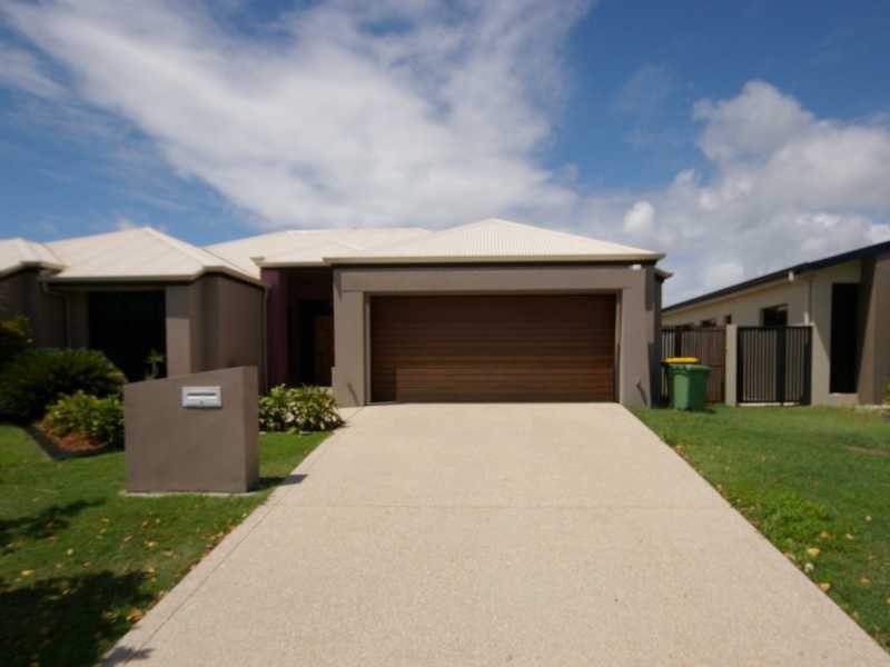 5 Seaeagle Place, Banksia Beach QLD 4507