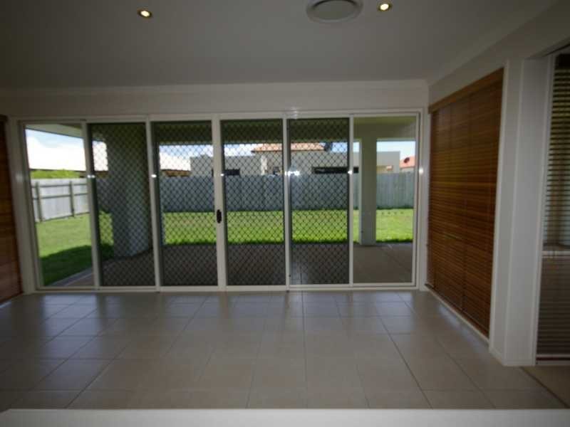 8 Seaeagle Place, Banksia Beach QLD 4507