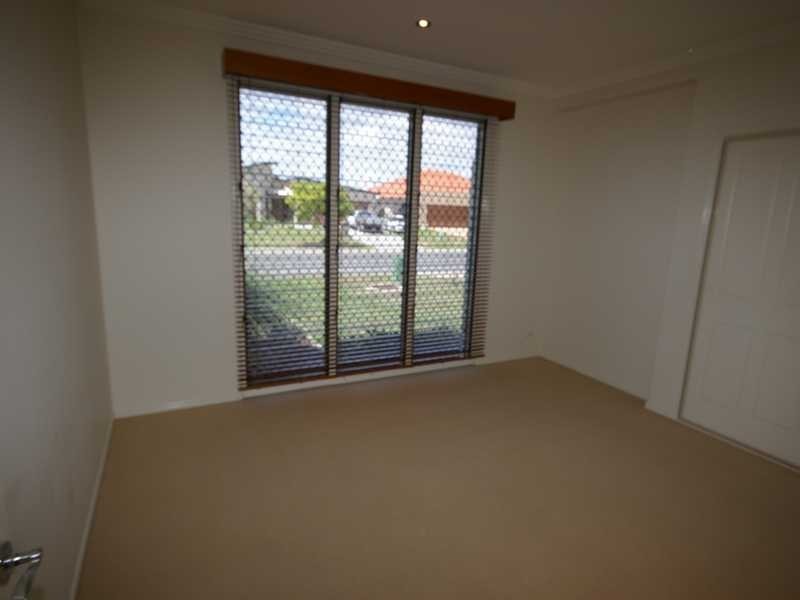 8 Seaeagle Place, Banksia Beach QLD 4507